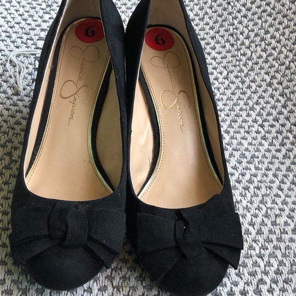 Jessica Simpson Black Heels - Picture 2 of 2